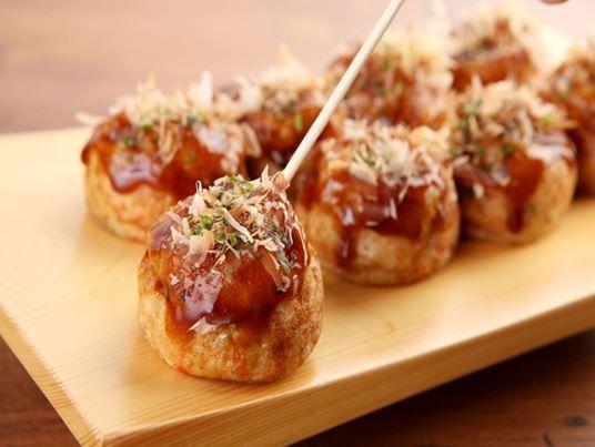 Ready to eat Takoyaki. Just heat in microwave for 1mins.